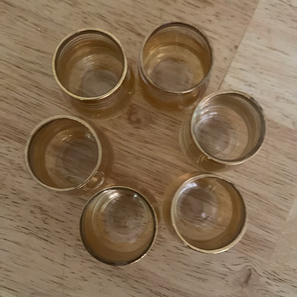 Vintage Mini Decanter Set - Gold and Glass Decanter with Six Glasses - Picture 3 of 5
